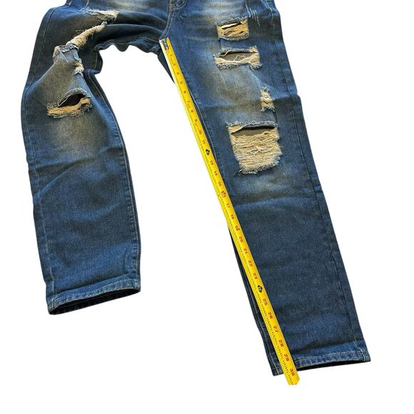 Unbranded Distressed Tattered Women’s Jeans - Picture 5 of 9